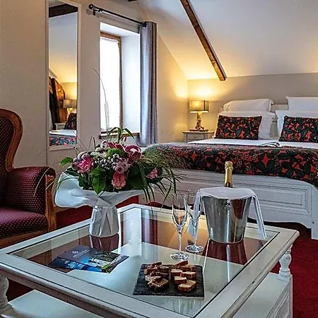 Hotel Domaine De Monrecour - & Restaurant - Proche De Sarlat 4*