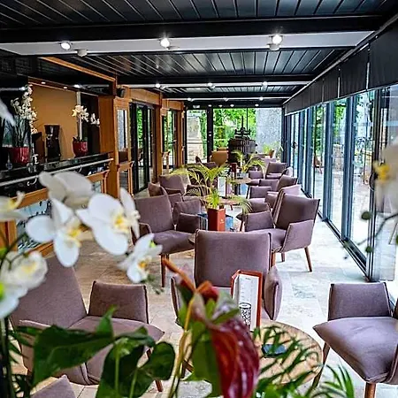 Domaine De Monrecour - & Restaurant - Proche De Sarlat