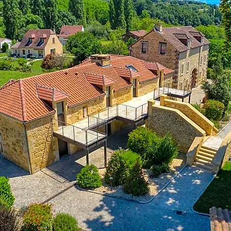 Hotel Domaine De Monrecour - & Restaurant - Proche De Sarlat 4*